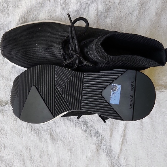 Michael Kors Boot/Shoe - Picture 7 of 8